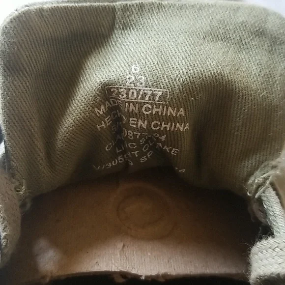 Soft Suede Casual Tennis shoes size 6 - Picture 3 of 4